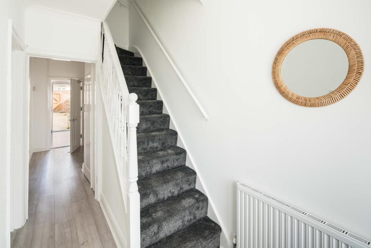 Apartment Jb Wembley